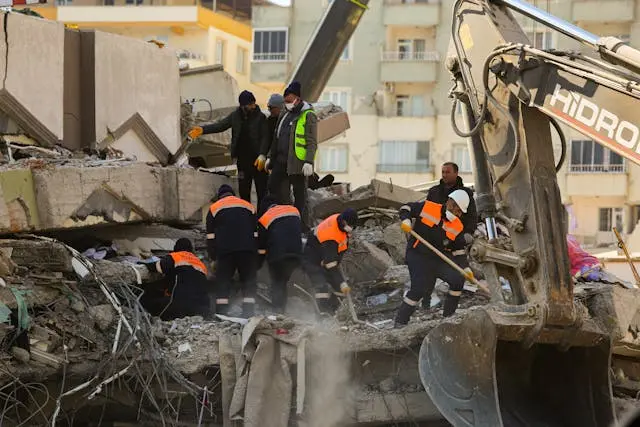 Dasar-Dasar Penanggulangan Bencana Geologi