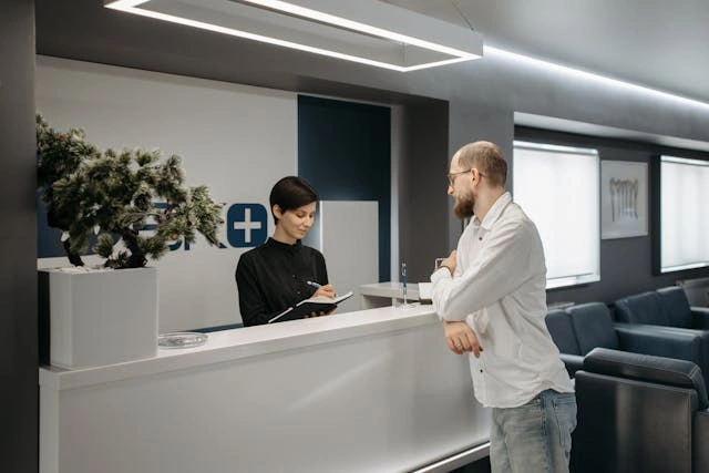 Standar Kerahasiaan Informasi yang Harus Dijaga Receptionist